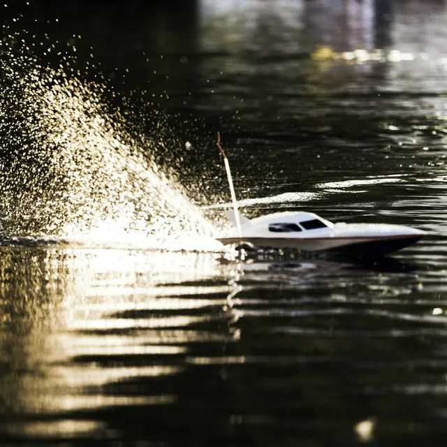NTL AquaJet RC Speedboat 2.4 GHz